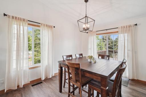 909 Heritage Trail, Jordan, MN 55352