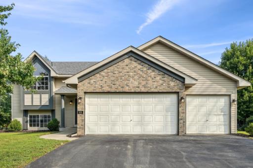909 Heritage Trail, Jordan, MN 55352