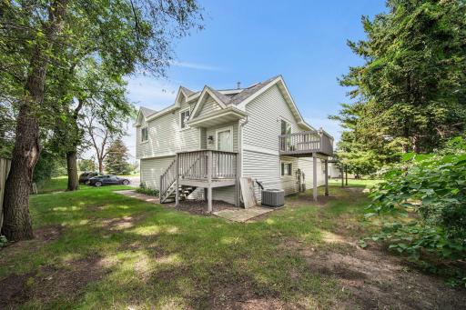 885 70th Avenue N, Minneapolis, MN 55430