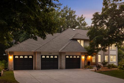 15395 Highland Bluff, Minnetonka, MN 55345