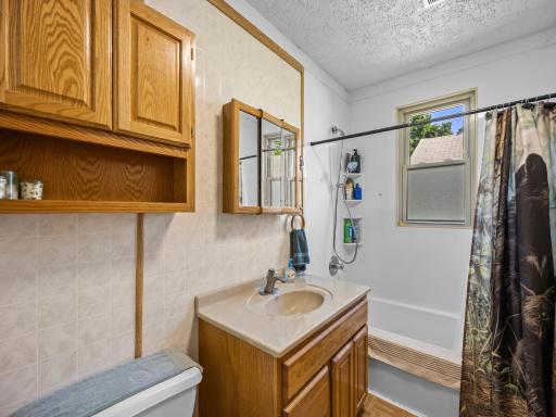 1047 20th Avenue SE, Minneapolis, MN 55414