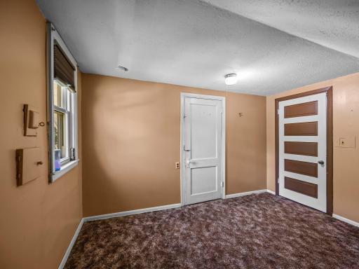1047 20th Avenue SE, Minneapolis, MN 55414