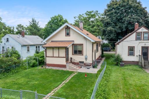 1047 20th Avenue SE, Minneapolis, MN 55414