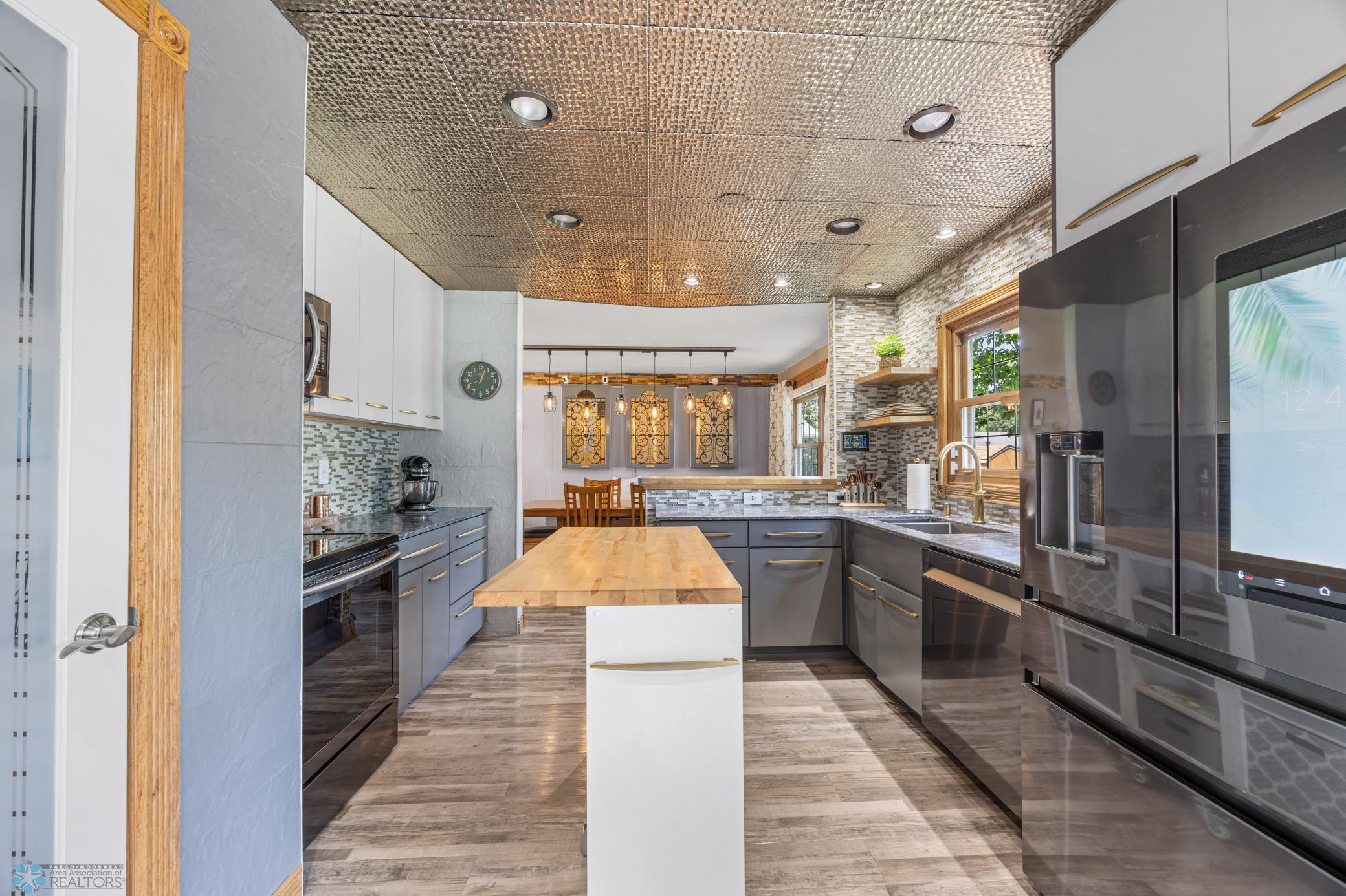 Kitchen - Mobile Island