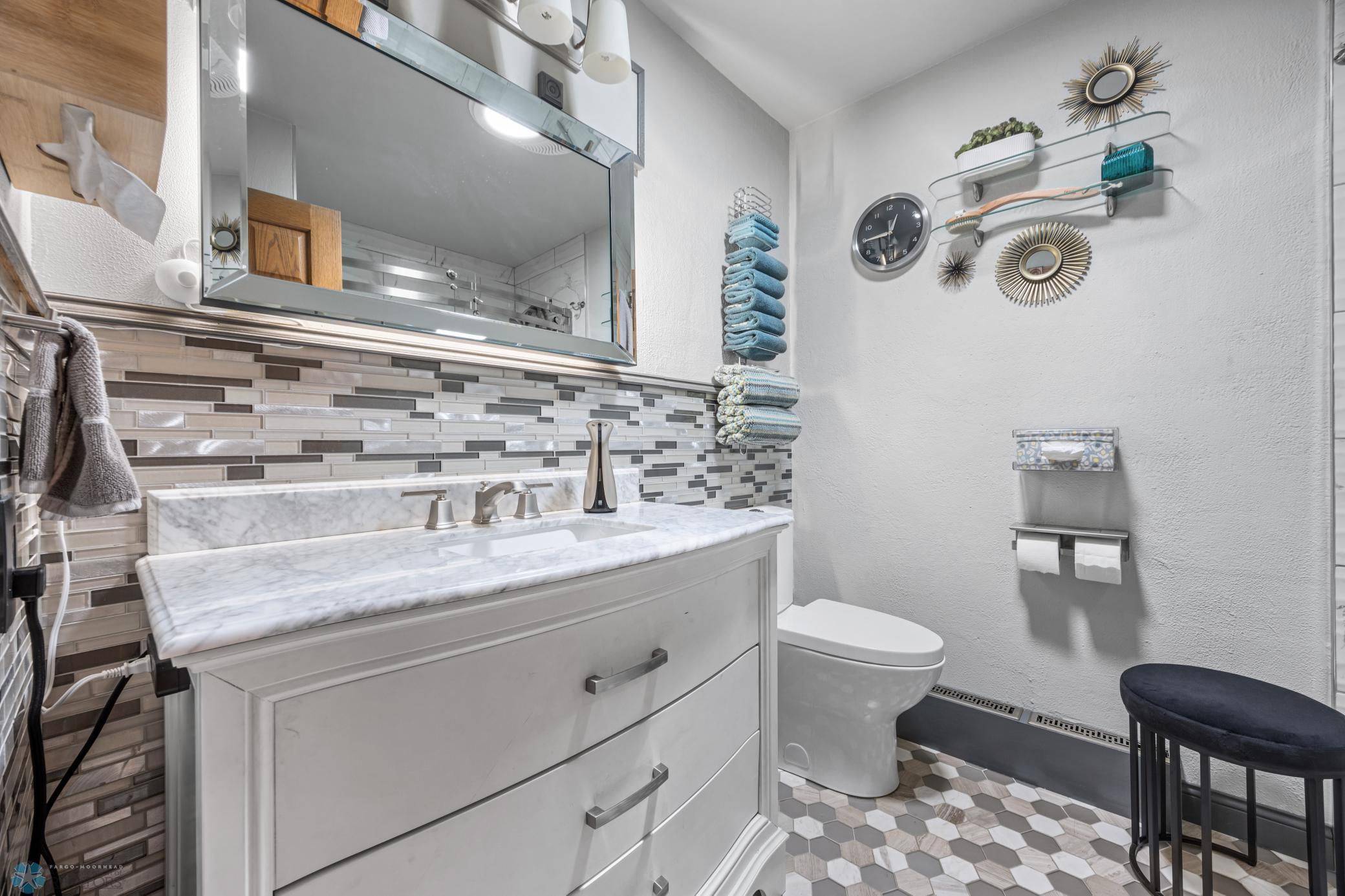 Fully Bath - 2nd Floor