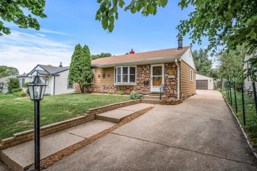2233 Fremont Avenue E, Saint Paul, MN 55119