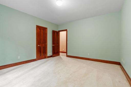 340 Ridge Circle, Wayzata, MN 55391