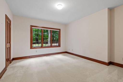 340 Ridge Circle, Wayzata, MN 55391