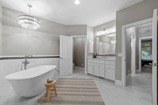 340 Ridge Circle, Wayzata, MN 55391