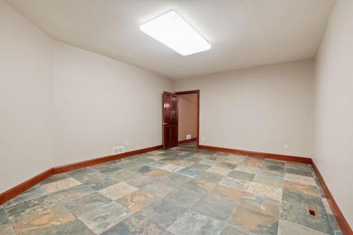 340 Ridge Circle, Wayzata, MN 55391