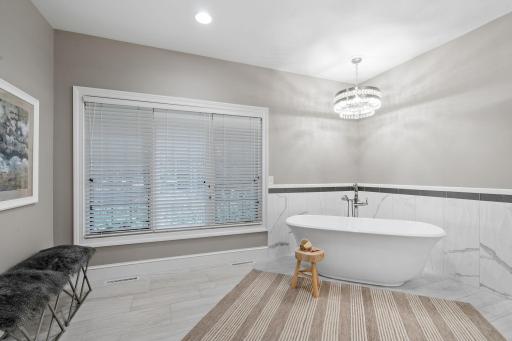 340 Ridge Circle, Wayzata, MN 55391