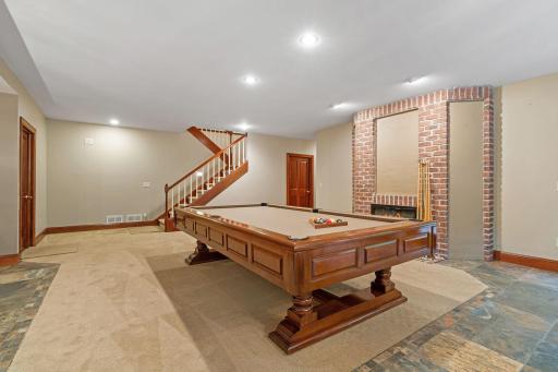 340 Ridge Circle, Wayzata, MN 55391