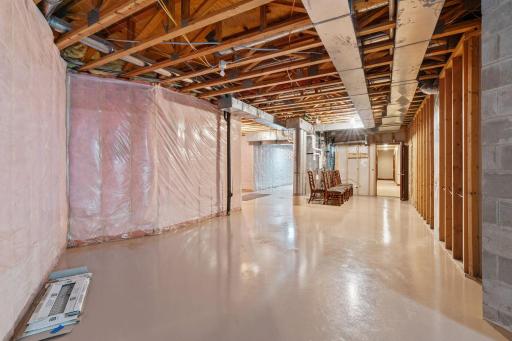 340 Ridge Circle, Wayzata, MN 55391