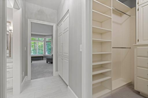 340 Ridge Circle, Wayzata, MN 55391