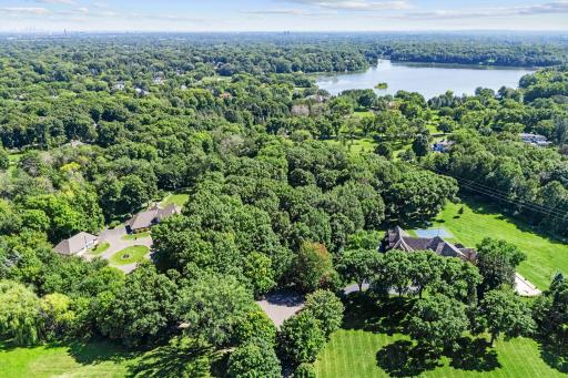 340 Ridge Circle, Wayzata, MN 55391