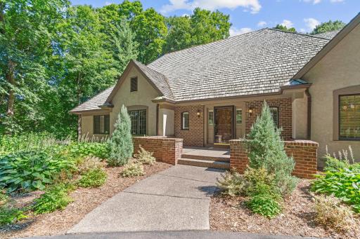 340 Ridge Circle, Wayzata, MN 55391