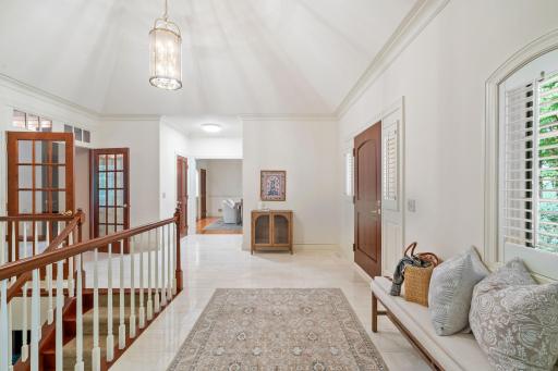 340 Ridge Circle, Wayzata, MN 55391
