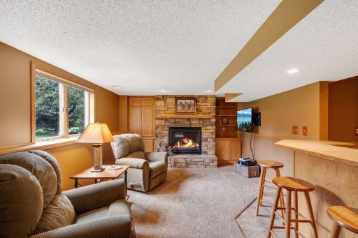 7968 Blanchard Court, Inver Grove Heights, MN 55076