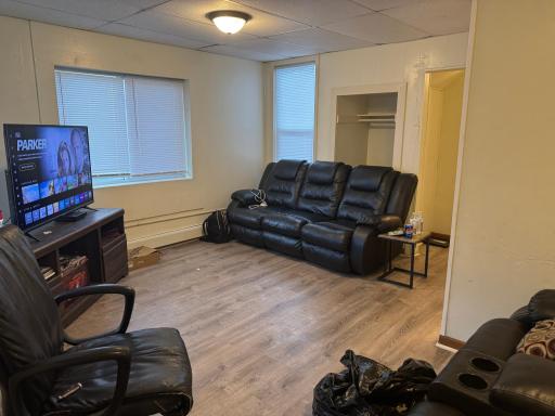 Unit 1 Livingroom.JPG