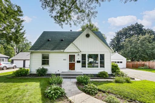 8127 2nd Avenue S, Bloomington, MN 55420