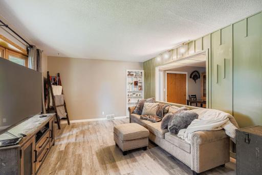 208 Sunset Drive, Jordan, MN 55352