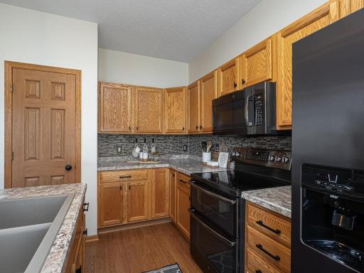 1806 111th Avenue NE, Blaine, MN 55449
