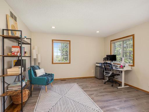 1806 111th Avenue NE, Blaine, MN 55449