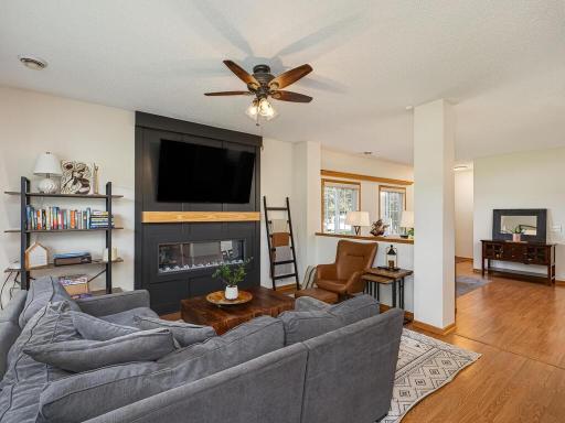 1806 111th Avenue NE, Blaine, MN 55449