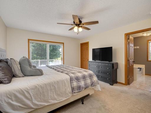 1806 111th Avenue NE, Blaine, MN 55449
