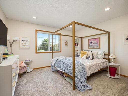 1806 111th Avenue NE, Blaine, MN 55449