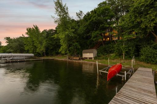 The expansive 270' of shoreline offers plenty of room for swimming and having multiple docks with room to roam. Lake Pulaski is one of the top lakes in the area and it is hard to find a lakeshore property of this size, much less inside city limits.