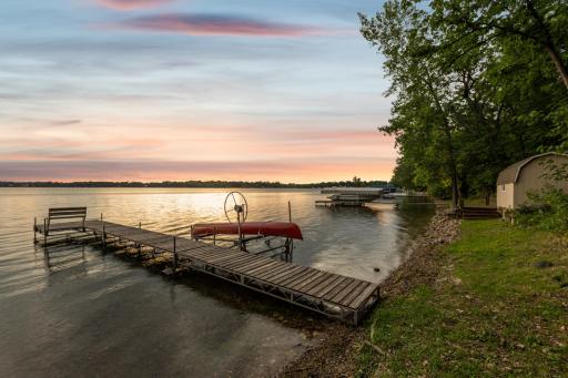The 270' of natural rock, sand bottom is ideal. Lake Pulaski is know for its exceptional water clarity, good fishing and full recreation activities such as watersports, swimming and so much more. You do not want to miss out on this great opportunity!