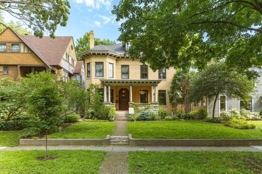 463 Ashland Avenue, Saint Paul, MN 55102
