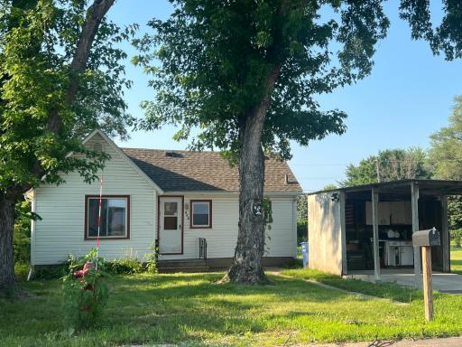 406 21st Street NW, Faribault, MN 55021