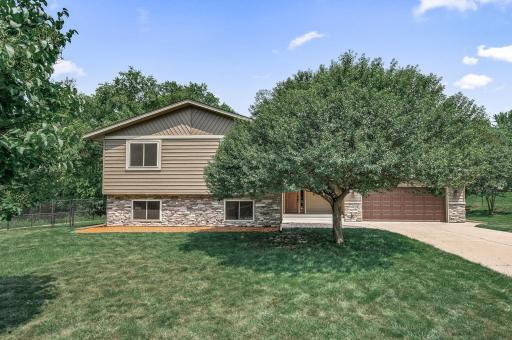 Stunning home near parks, trails & Schools!