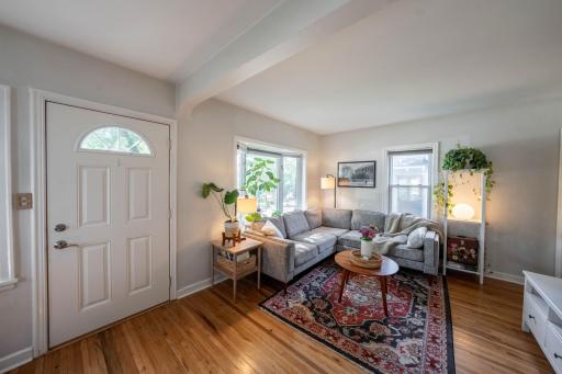 1652 Fernwood Street, Saint Paul, MN 55108