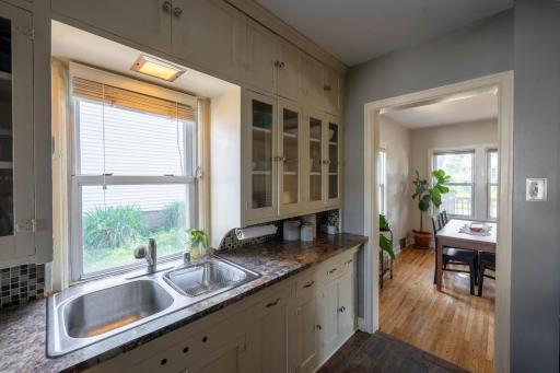 1652 Fernwood Street, Saint Paul, MN 55108