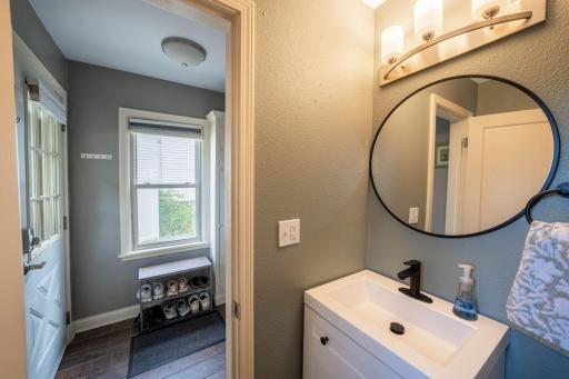1652 Fernwood Street, Saint Paul, MN 55108