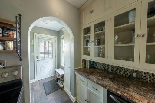 1652 Fernwood Street, Saint Paul, MN 55108