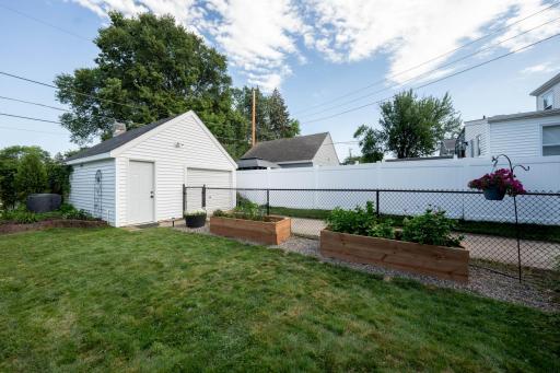 1652 Fernwood Street, Saint Paul, MN 55108