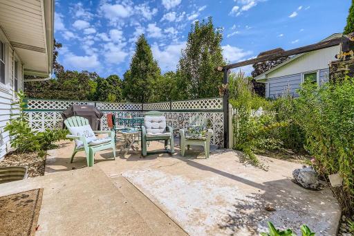 8516 Zenith Circle S, Bloomington, MN 55431