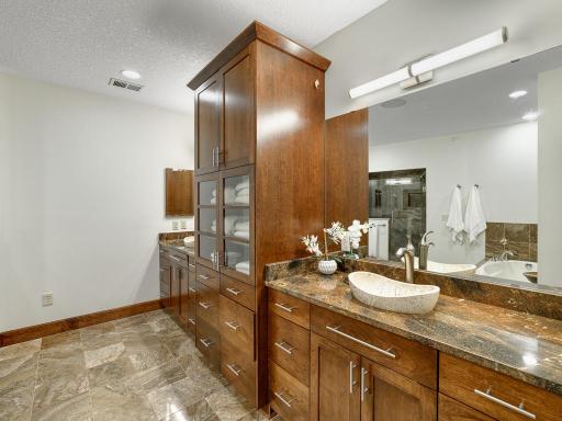 715 Linden Street, 204, Saint Paul, MN 55118