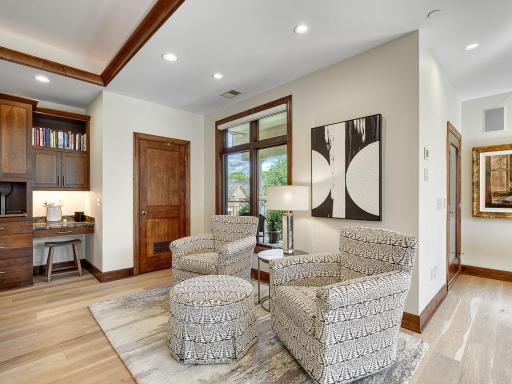 715 Linden Street, 204, Saint Paul, MN 55118