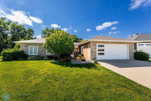 1336 Goldenwood Drive, West Fargo, ND 58078