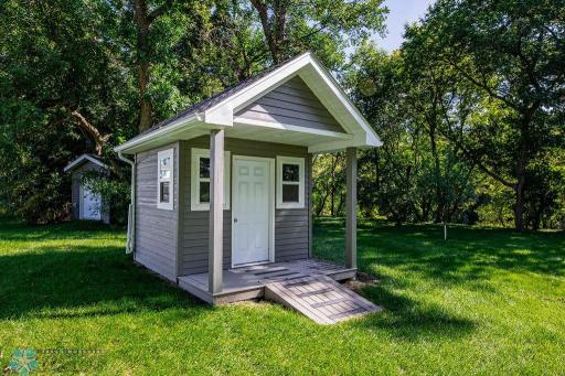 1336 Goldenwood Drive, West Fargo, ND 58078