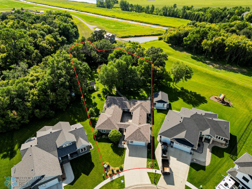 1336 Goldenwood Drive, West Fargo, ND 58078
