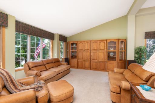 17712 Cascade Drive, Eden Prairie, MN 55347