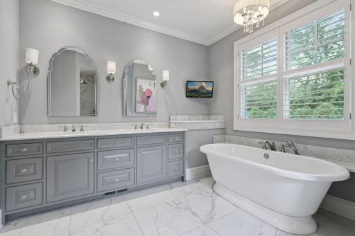 133 Peavey Lane, Wayzata, MN 55391