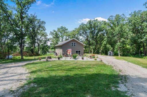 Convenient circle driveway with easy in-and-out access.