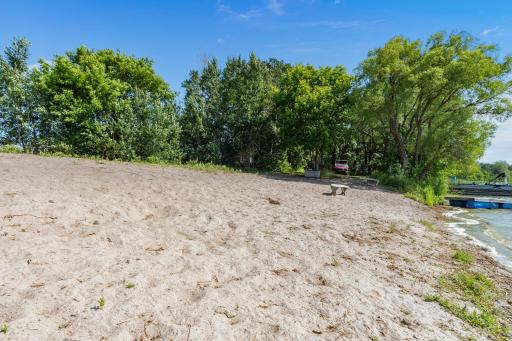 23730 Oak Lake Trail, Erskine, MN 56535